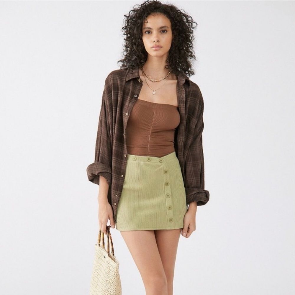 Urban Outfitters UO Claira Ribbed Side Button Knit Sage Green Mini Skirt Small - Picture 2 of 8